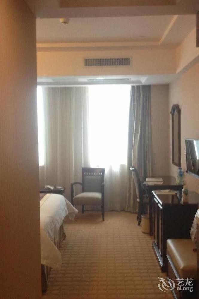 Vienna Hotel Guiyang Exhibition Center Экстерьер фото