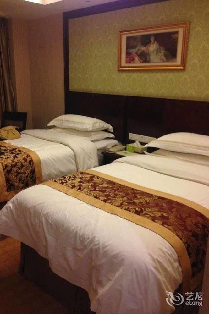 Vienna Hotel Guiyang Exhibition Center Экстерьер фото
